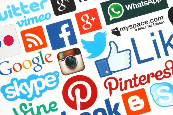 Publicidad en redes sociales: Cómo destacar en un mar de contenido seo off page y la optimización de las redes sociales